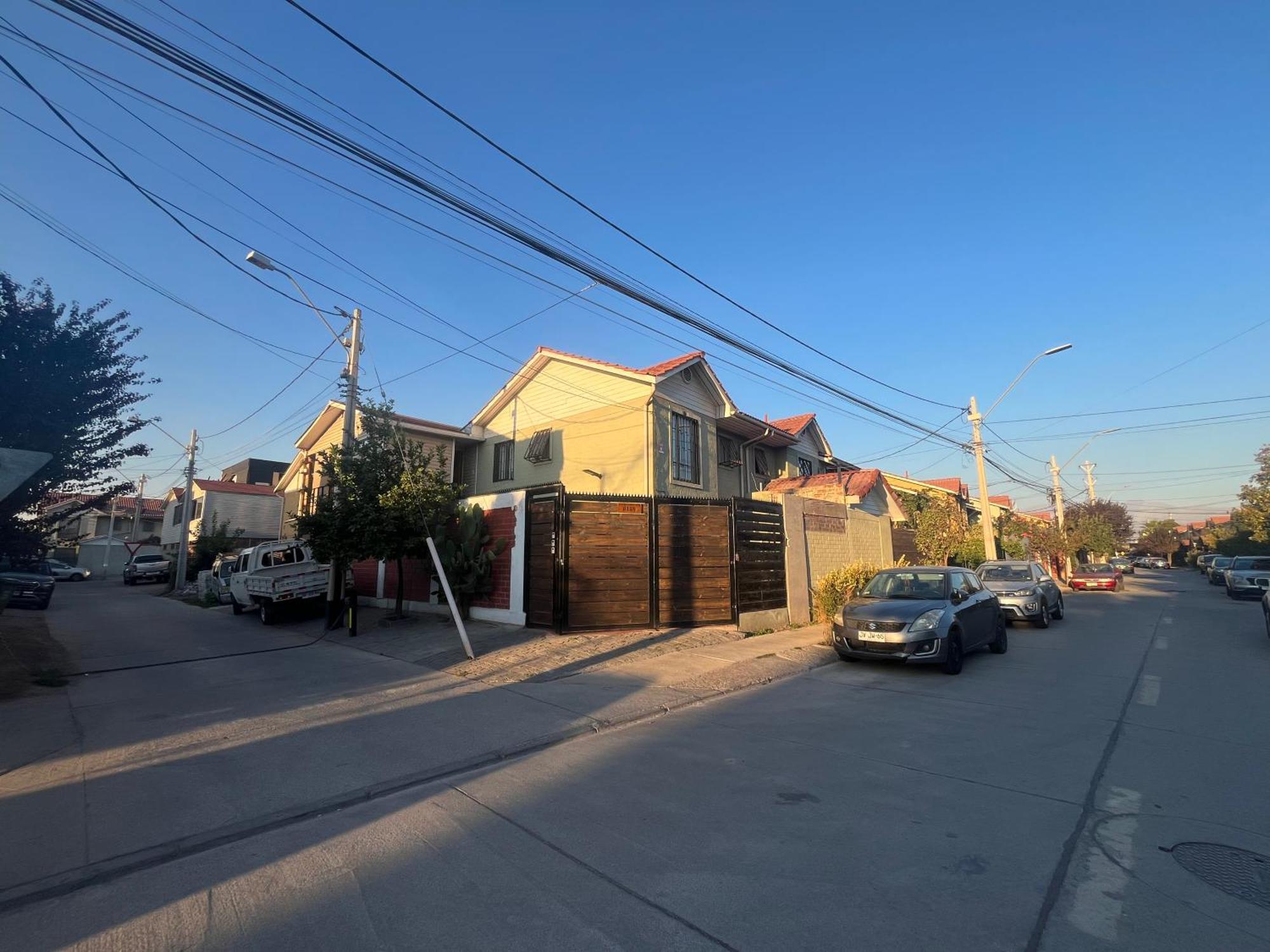 Hostel Tu Espacio Re - Casa Cerca Del Aeropuerto * Santiago