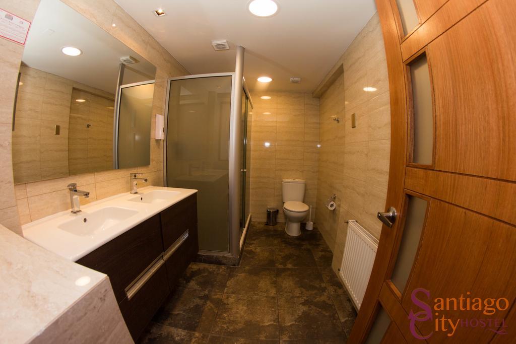 City Hostel *