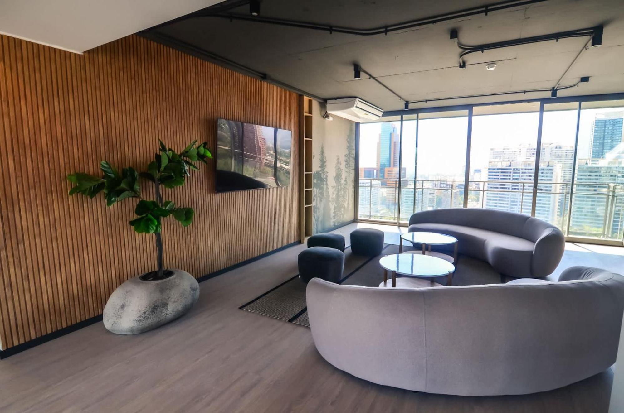 Cozy And Comfortable Parque Arauco Mall 1be Apartment Santiago