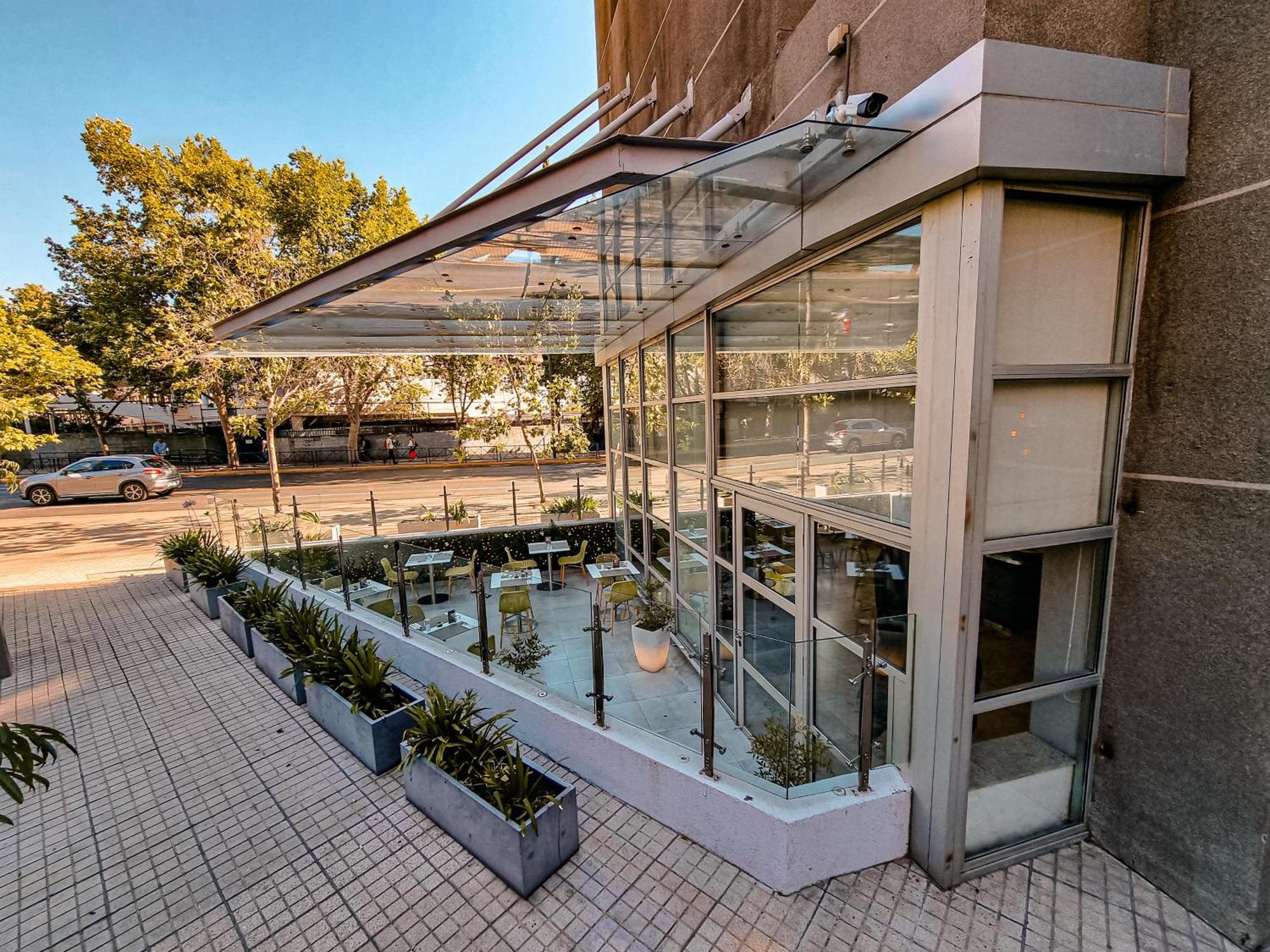 Khách sạn Ibis Providencia 3*