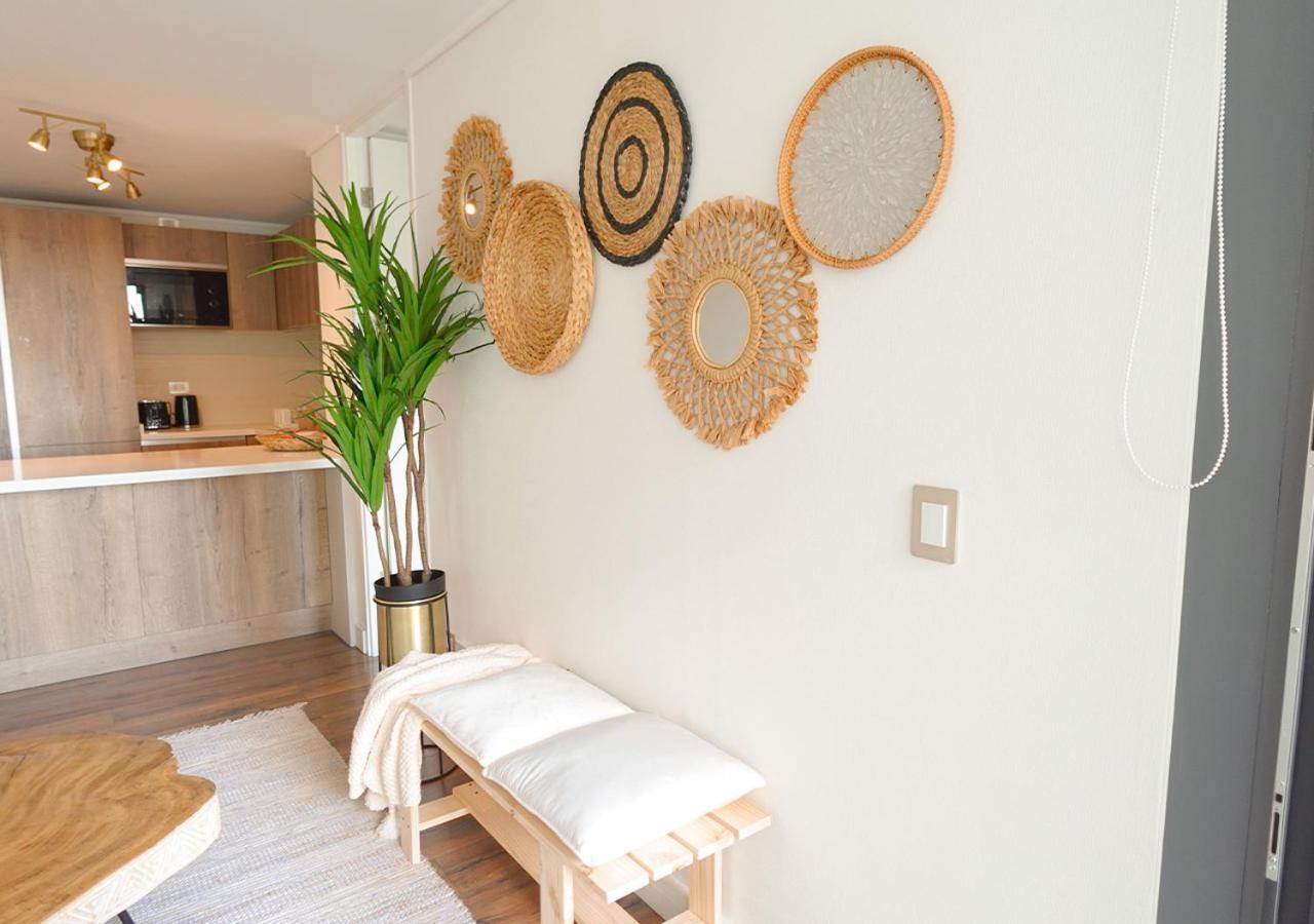 Apartamento Depto Premium A Pasos Del Parque Arauco Con Aire Acondicionado *