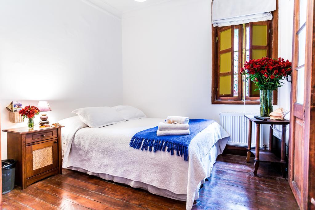 Hostal La Casita Bed & Breakfast 3*