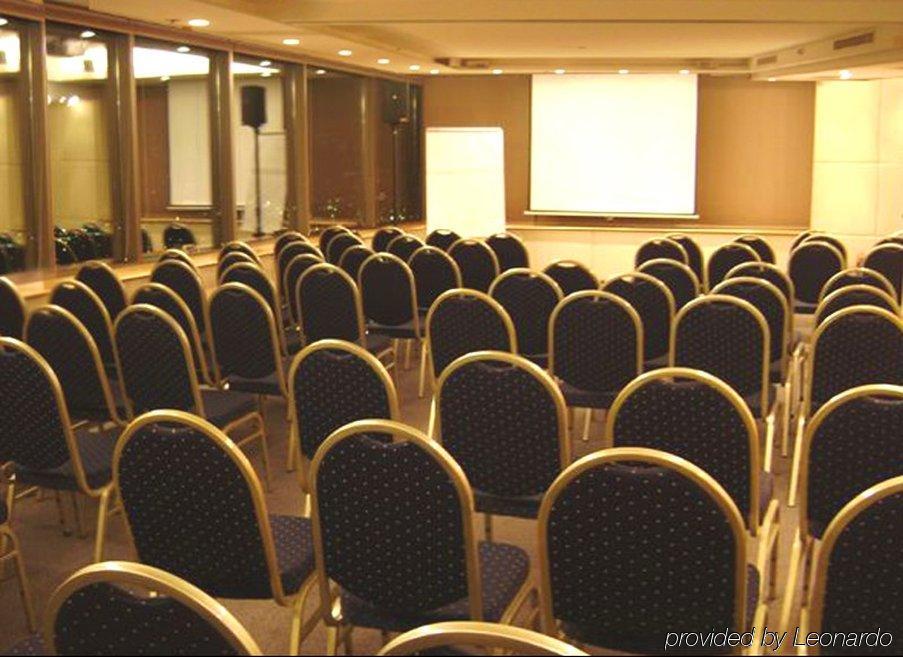 Boulevard Ferrat 4* Santiago
