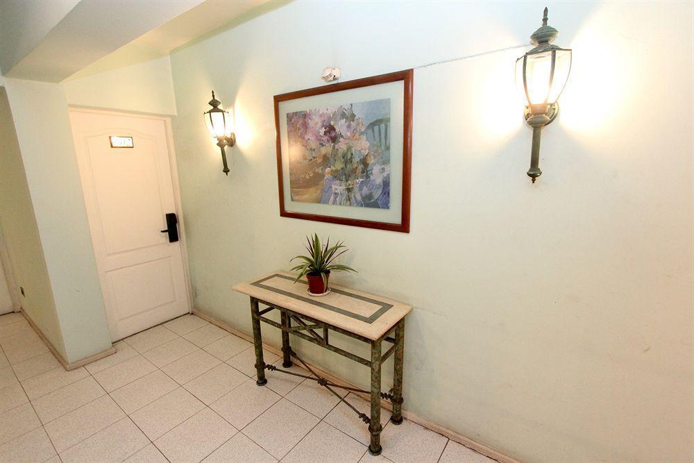 Dacarlo Hotel 3*