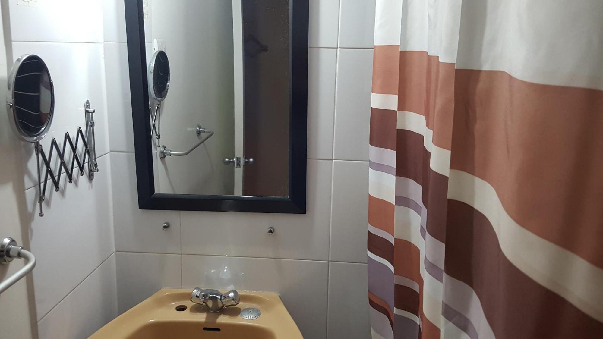 Khách sạn Railef 2*