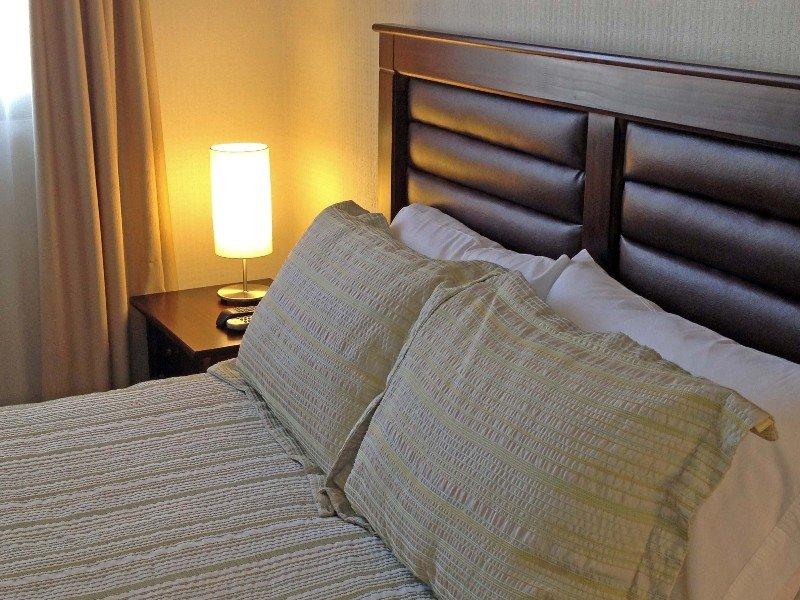 Khách sạn Ams Huerfanos 3*