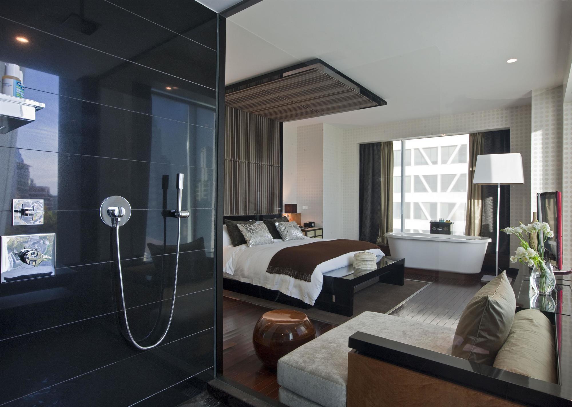 Hotel W