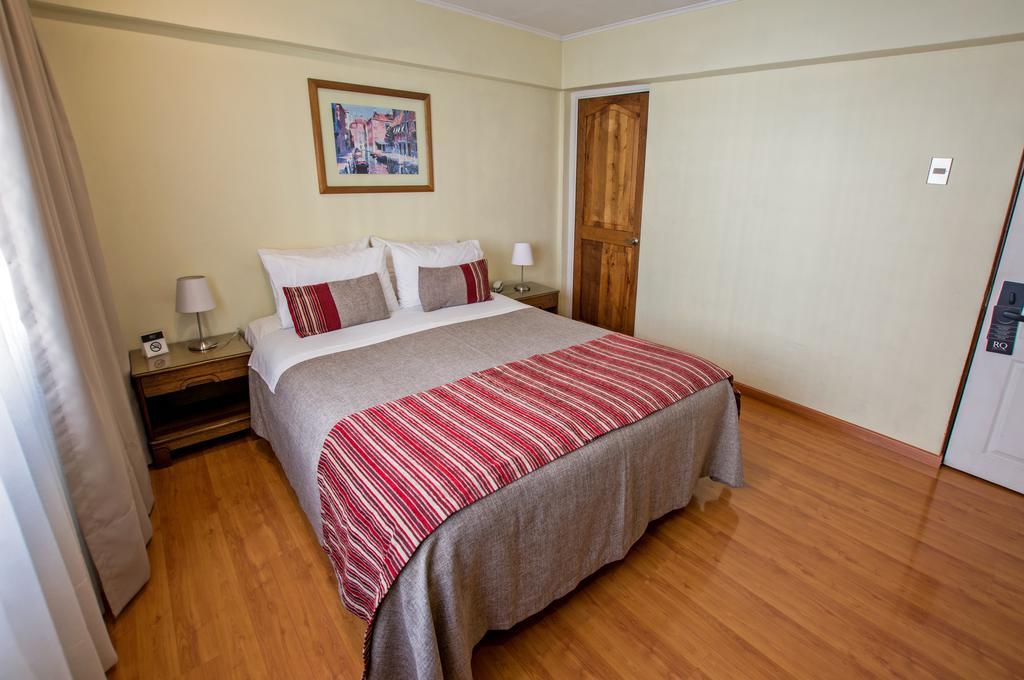 Hotel Dacarlo Santiago