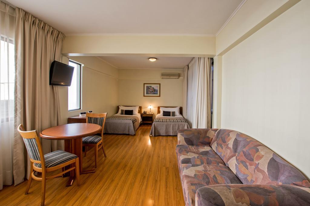 Hotel Dacarlo Santiago