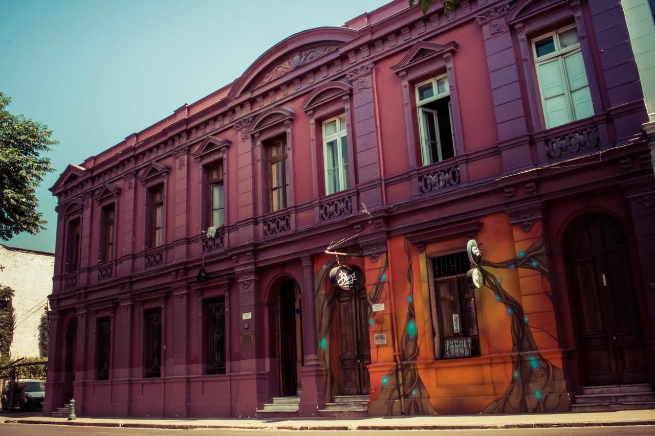 La Casa Roja Albergue *