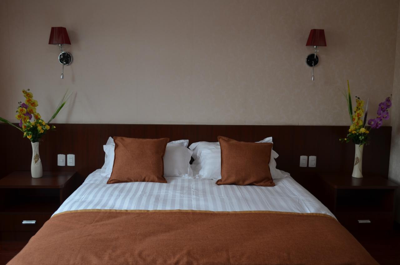 Hotel 198