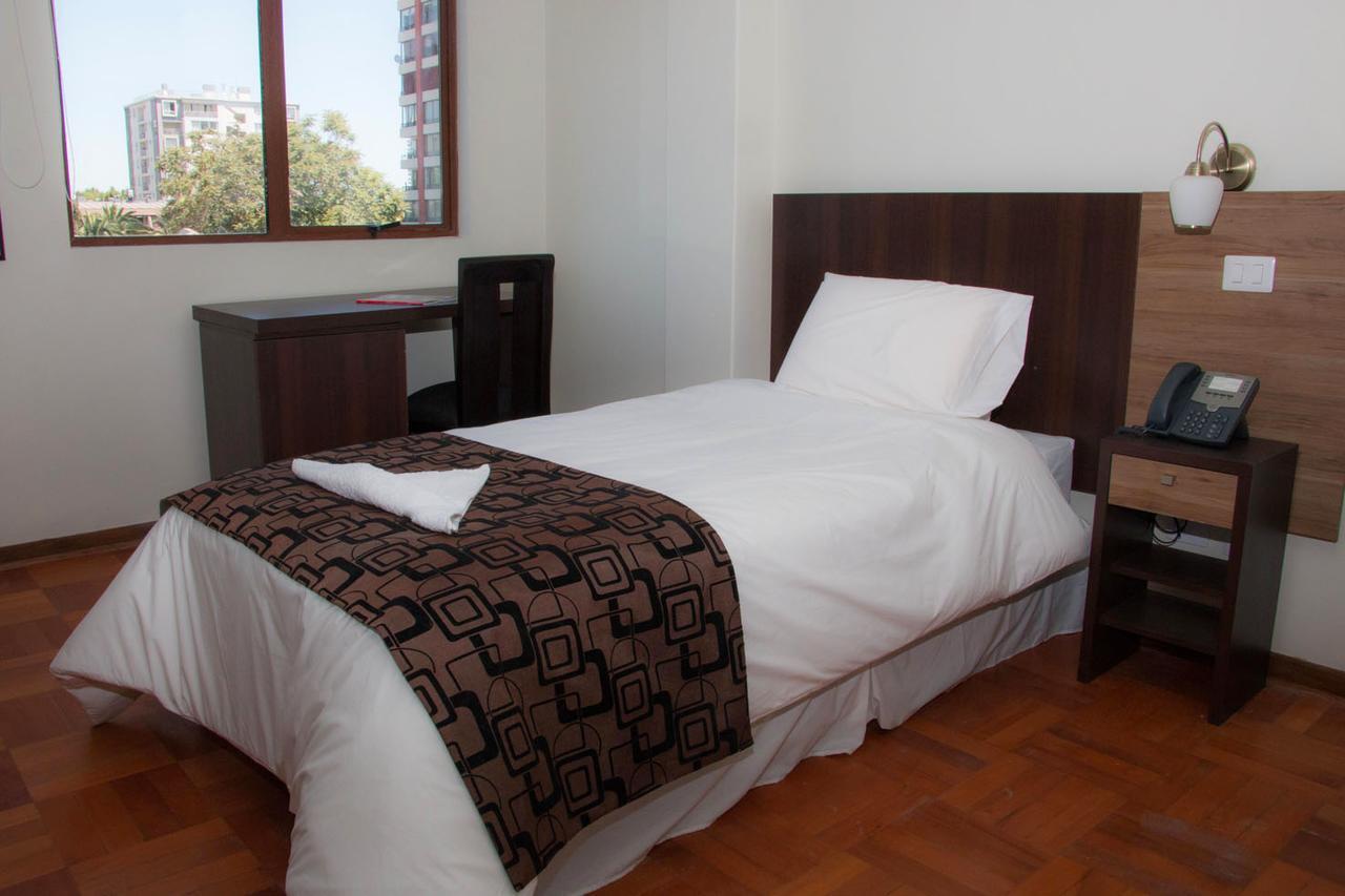 Hotel Plaza ñuñoa 3*