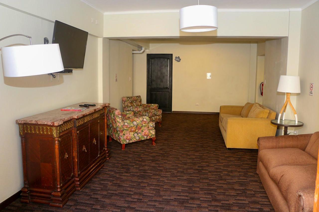 Hotel Plaza ñuñoa 3*