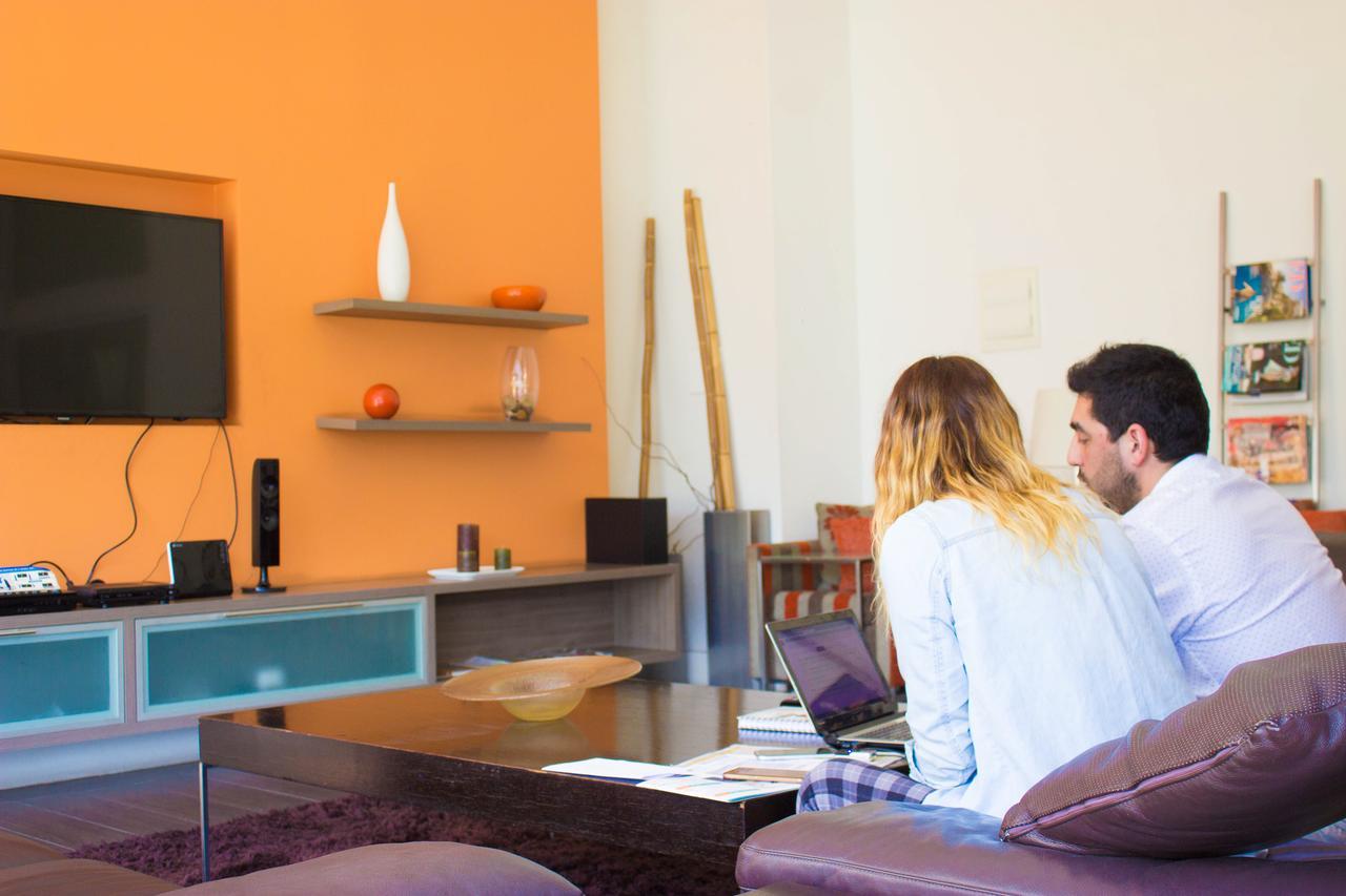 Contemporary Studio Apartment