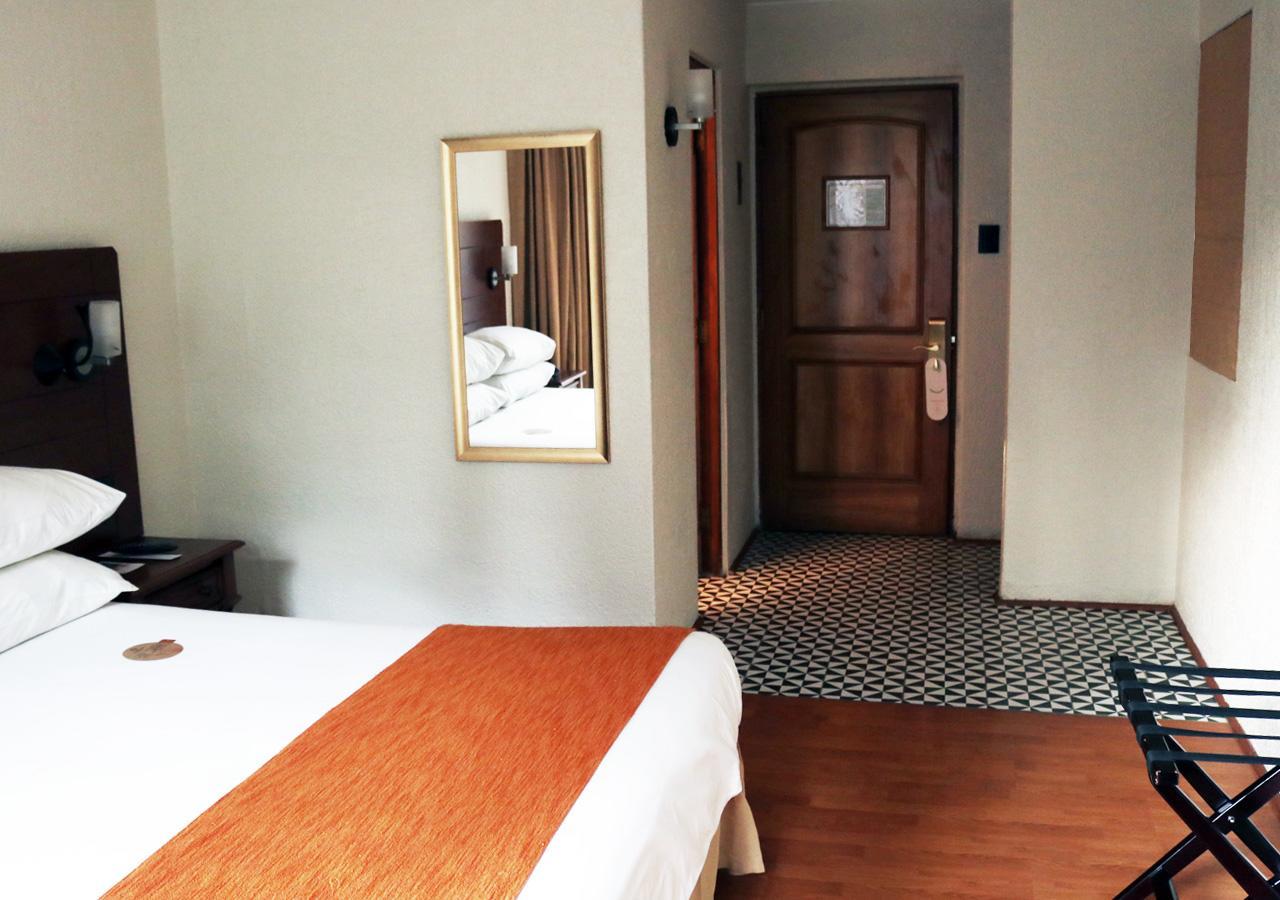 Y Centro De Eventos Manquehue Condes Hotel Santiago