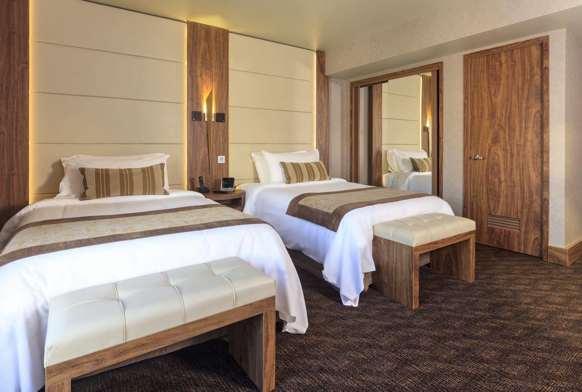 Regal Pacific Hotel 5*