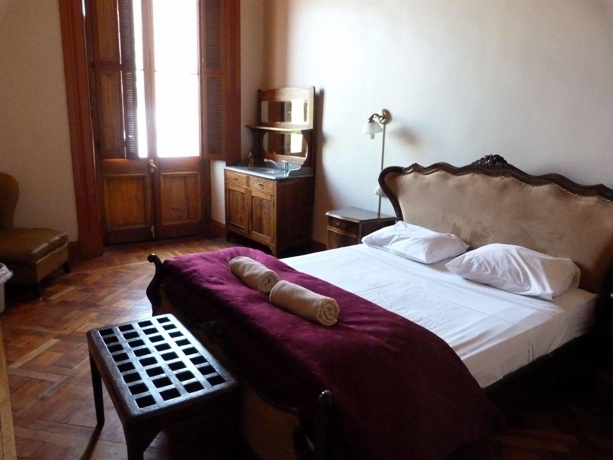 La Casa Roja Albergue