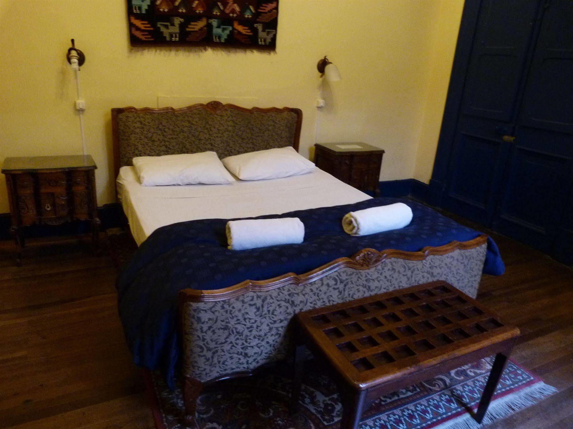 La Casa Roja Albergue