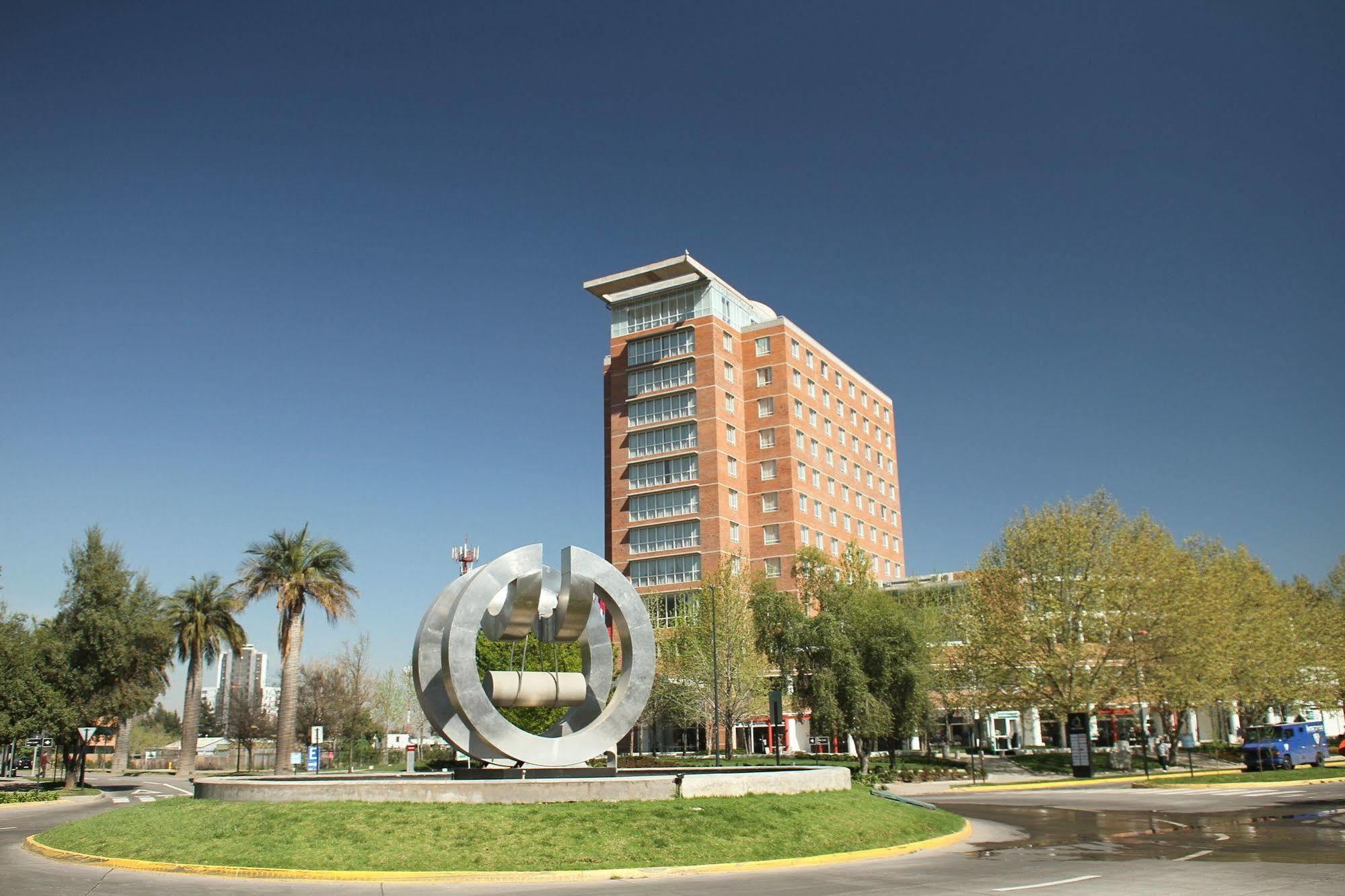 Radisson Ciudad Empresarial Hotel
