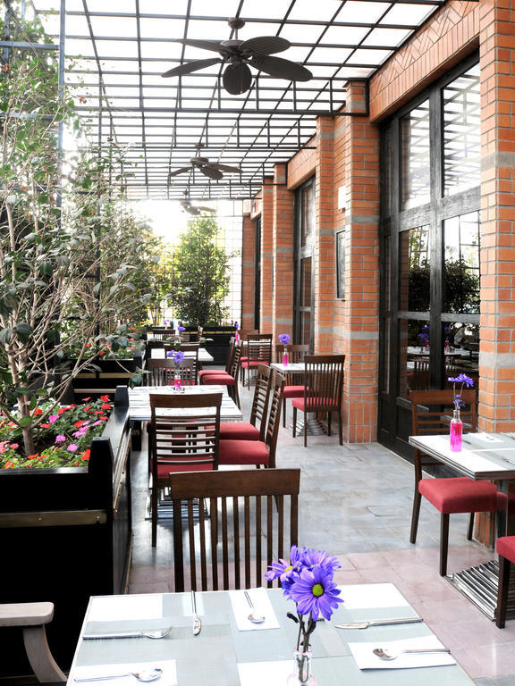 Radisson Ciudad Empresarial Hotel