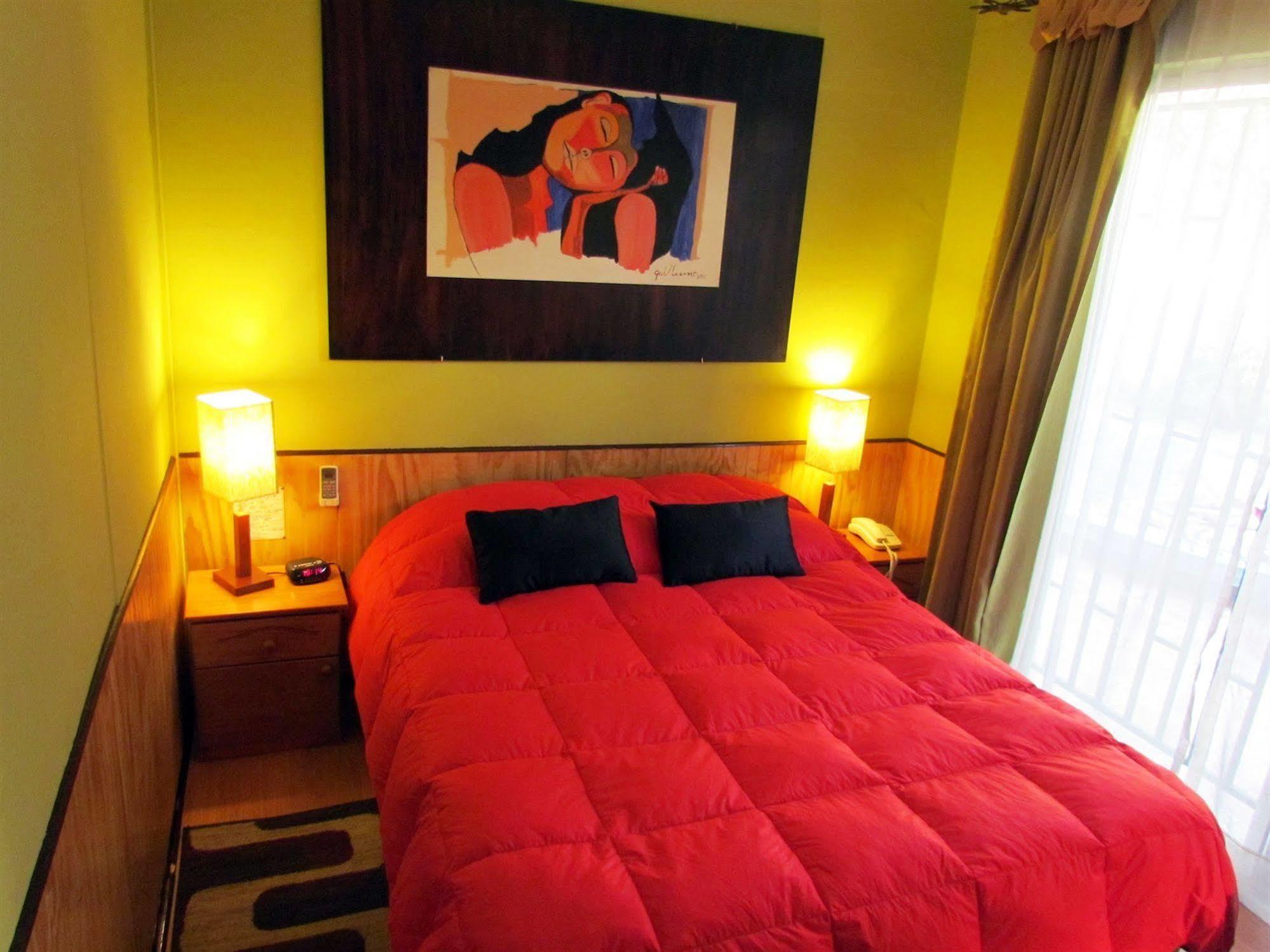 Intiwasi Hotel Santiago