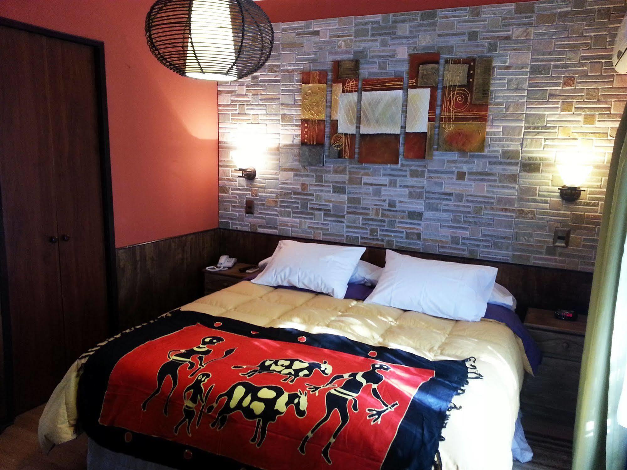 Hotel Intiwasi 3*