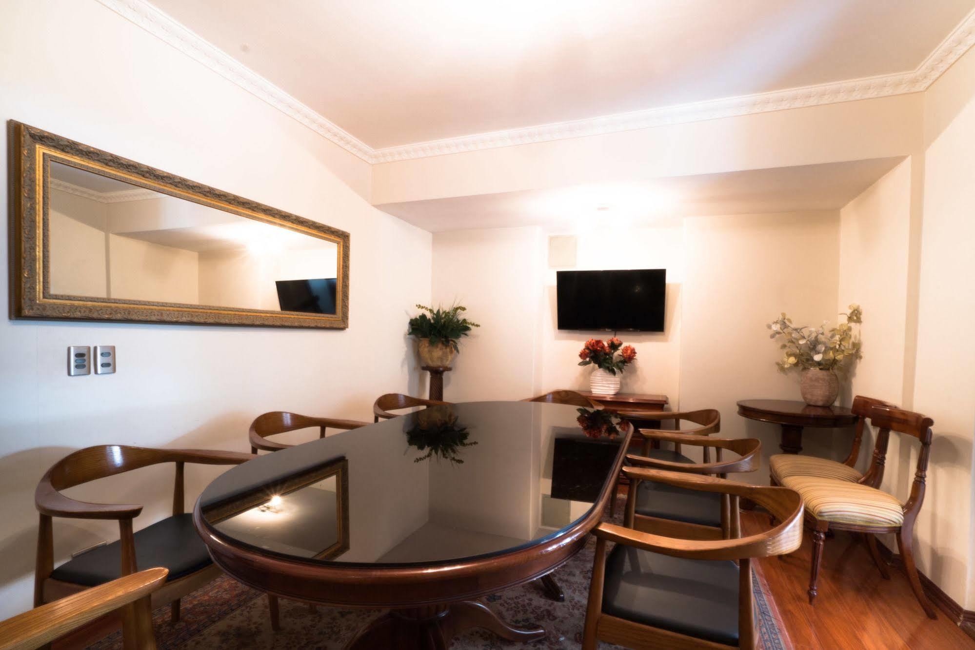 Apartahotel Departamentos Orly