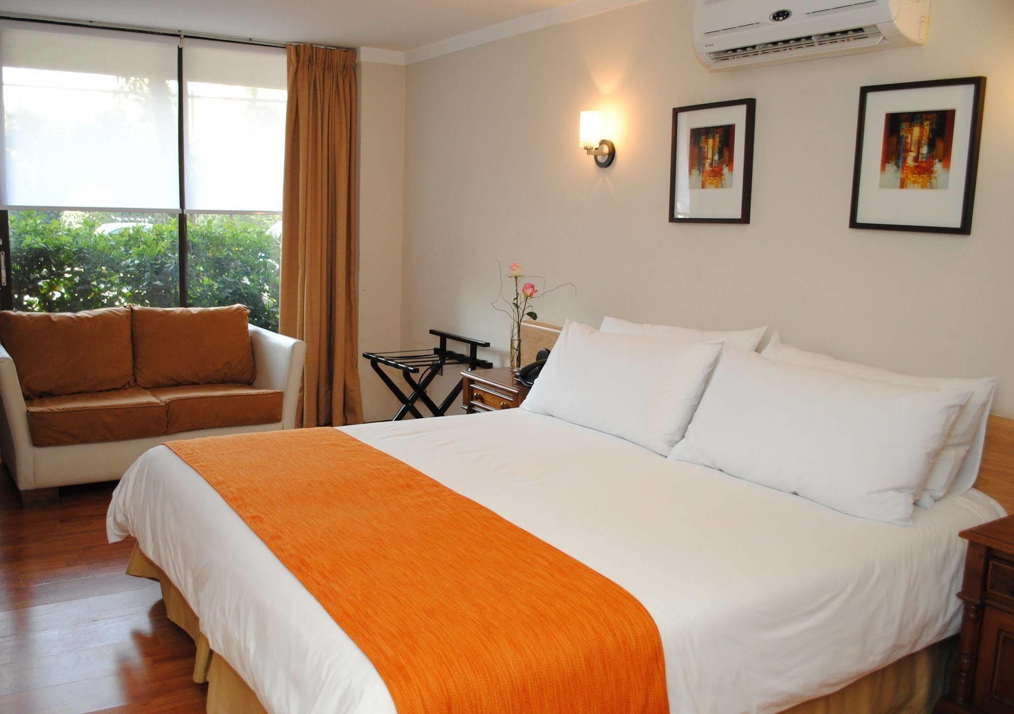 Y Centro De Eventos Manquehue Condes Hotel Santiago