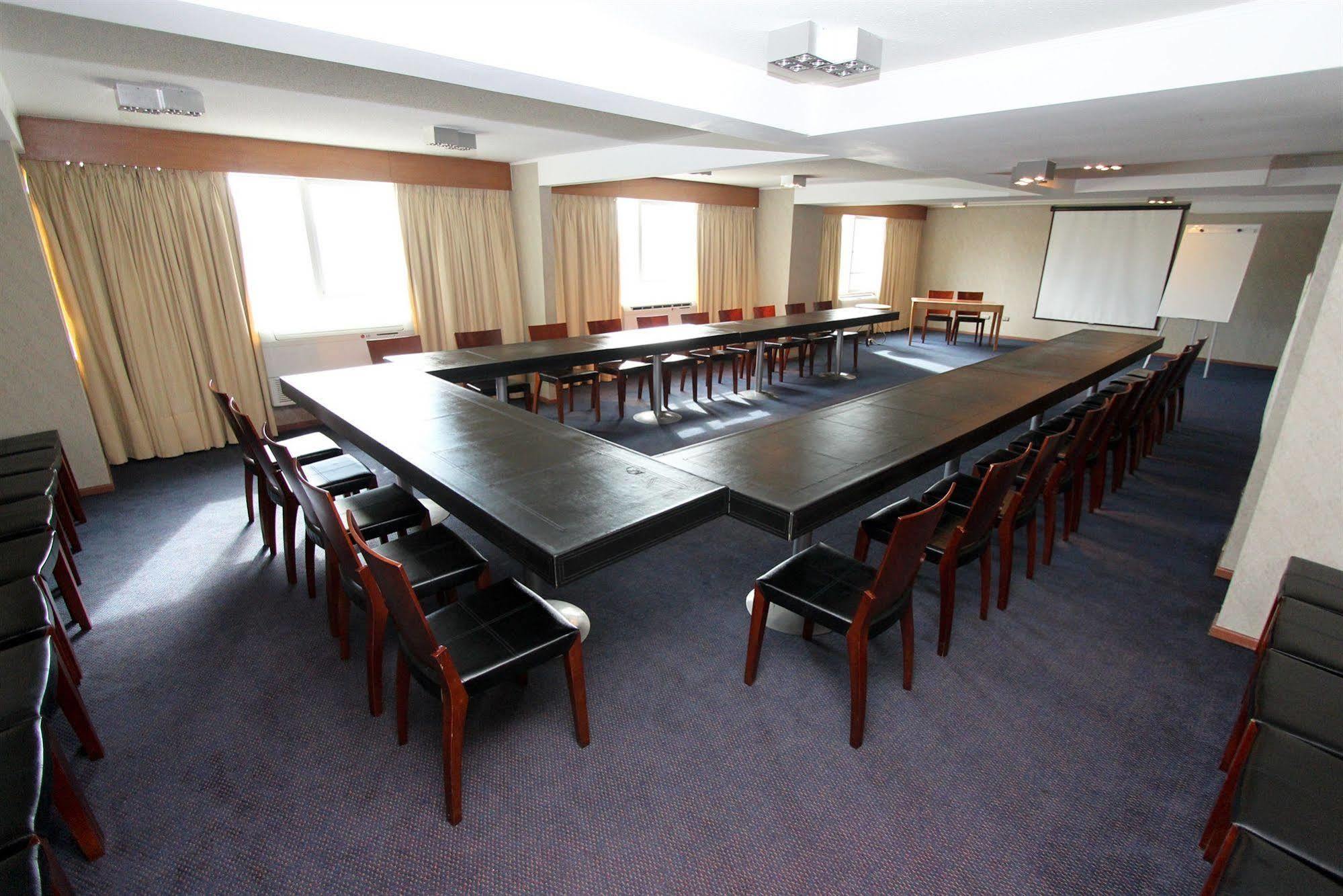 Apartahotel Rq 3*