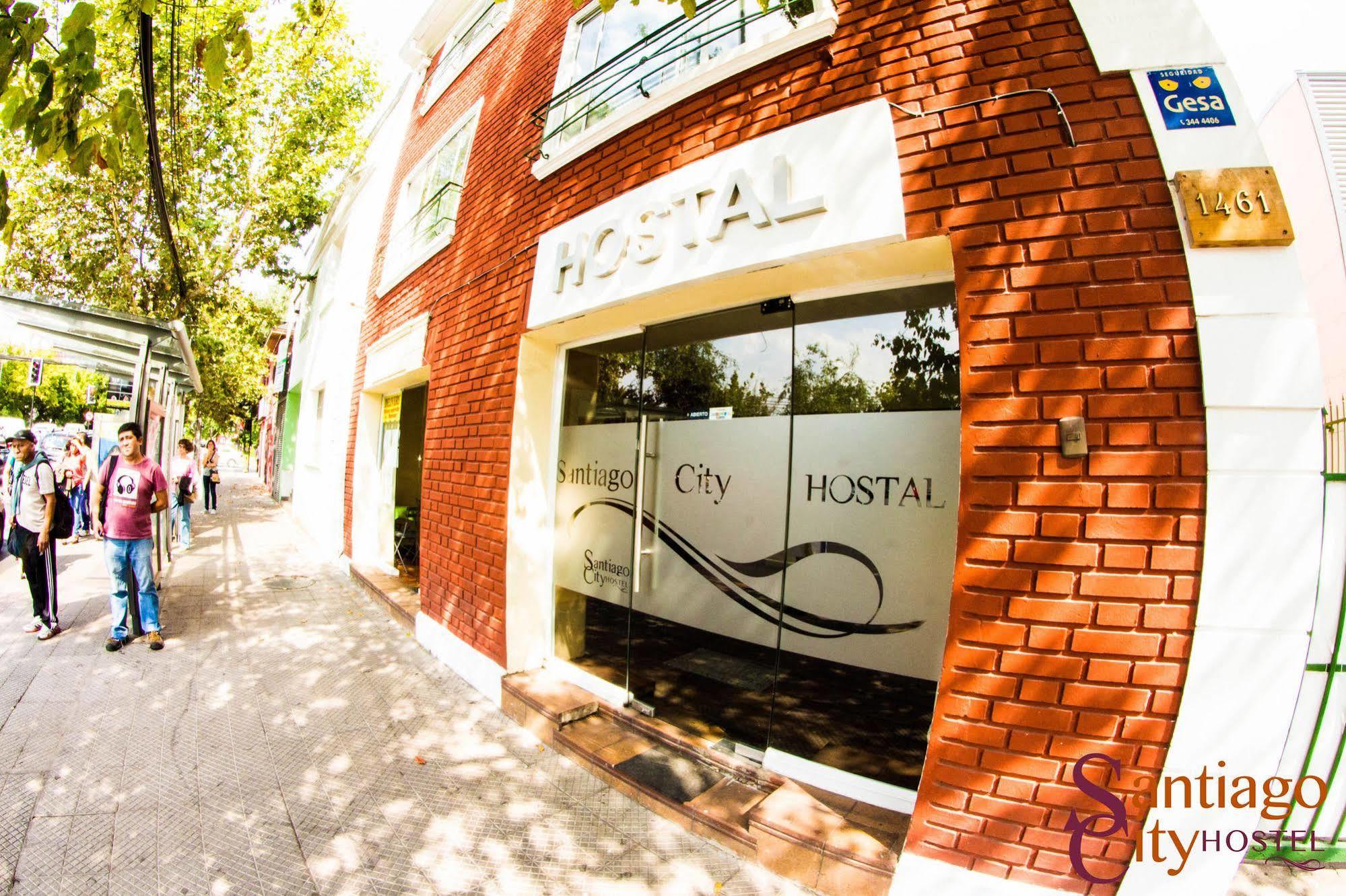 City Hostel *