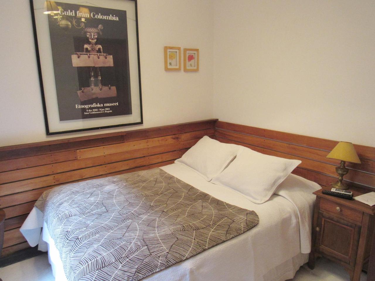Hostal La Casita Bed & Breakfast
