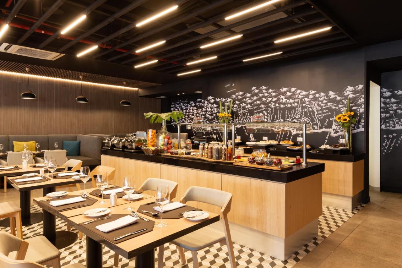 Novotel Providencia Hotel 4*