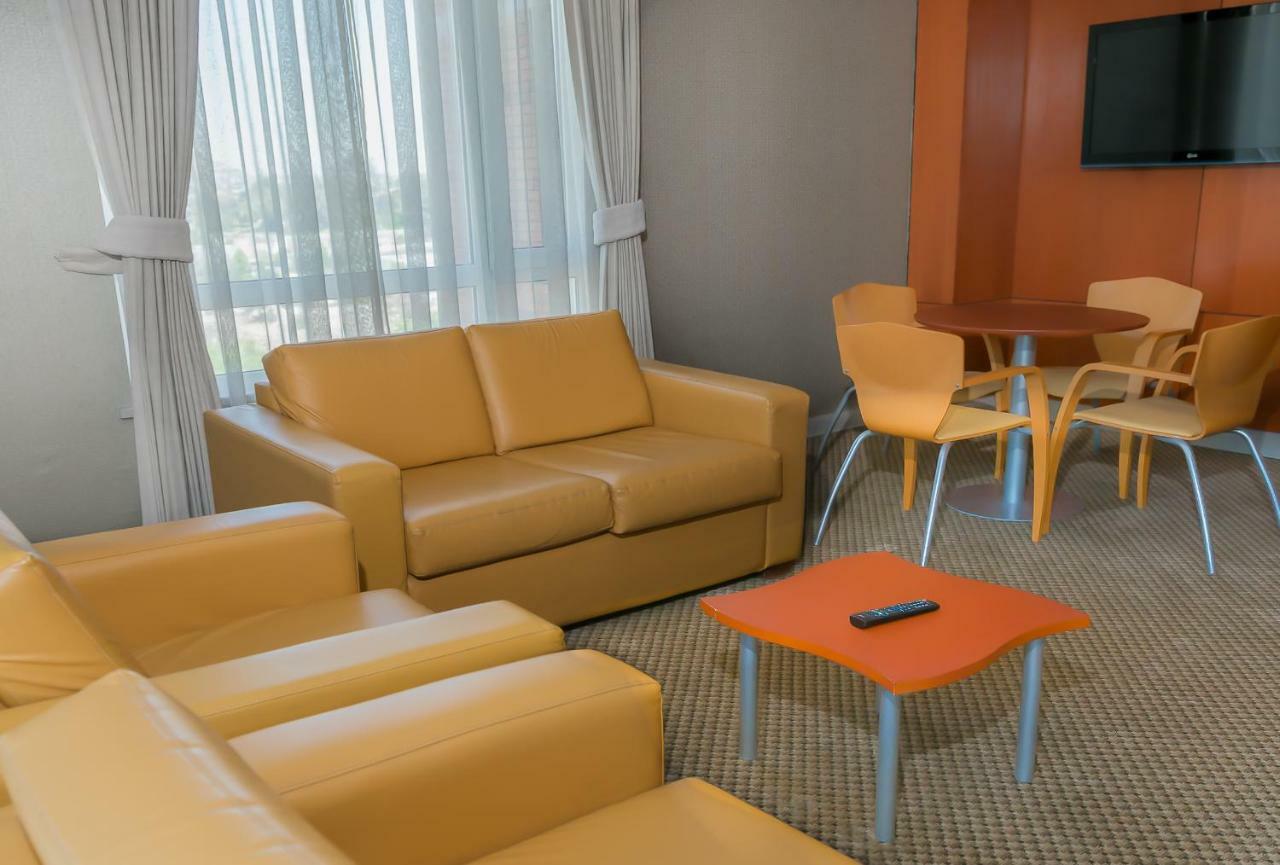 Hotel Radisson Ciudad Empresarial