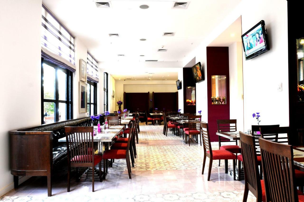 Hotel Radisson Ciudad Empresarial 4*