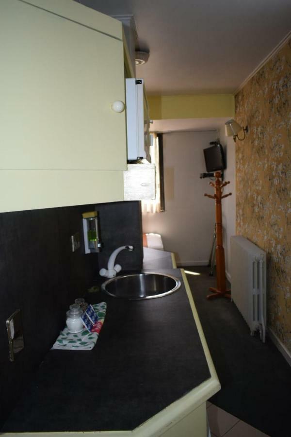 V.b.v Capsule hotel