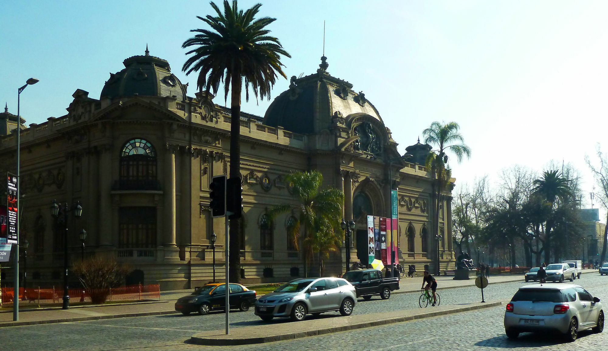Khách sạn hẻo lánh Personal Aparts Bellas Artes Santiago