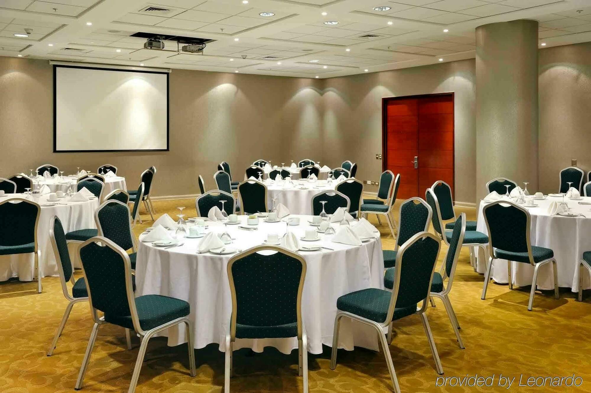 Radisson Ciudad Empresarial Santiago