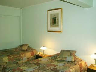 Dacarlo Hotel 3*