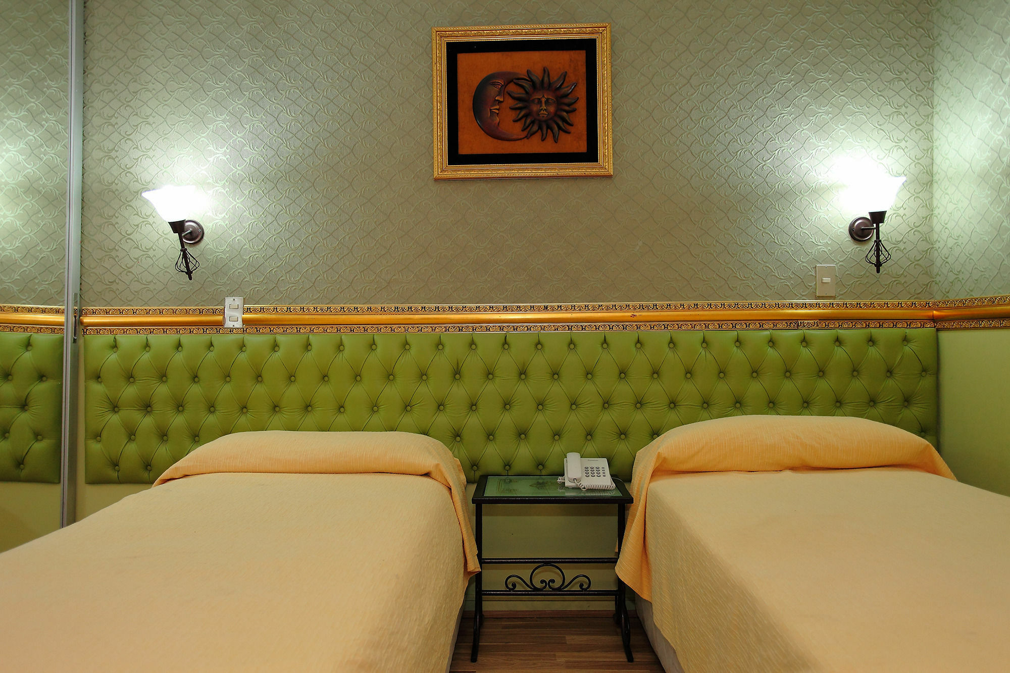 Espana Hotel 3*