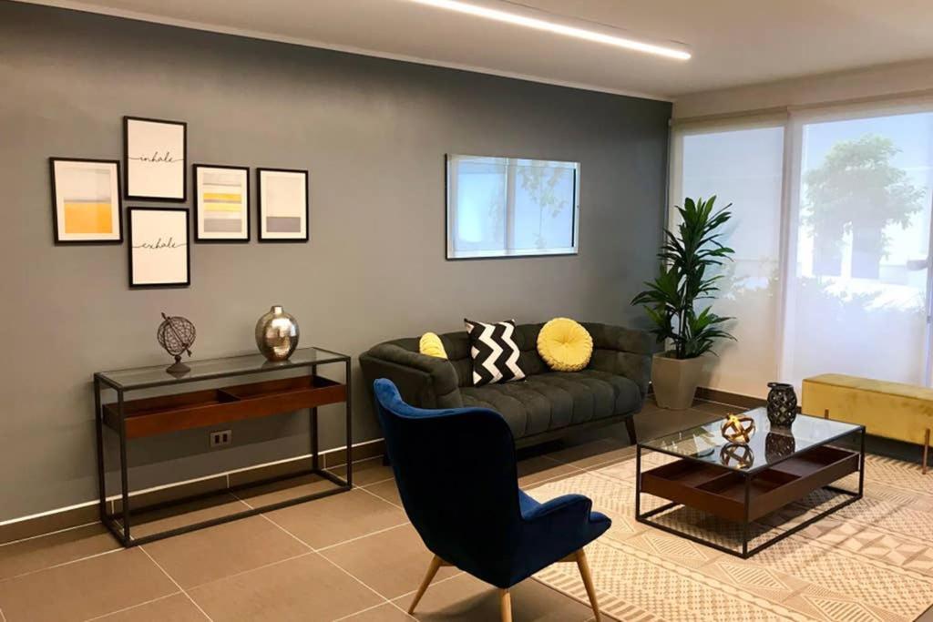 Apartamento Acogedor Depto. A Un Costado De Clinica Condes *