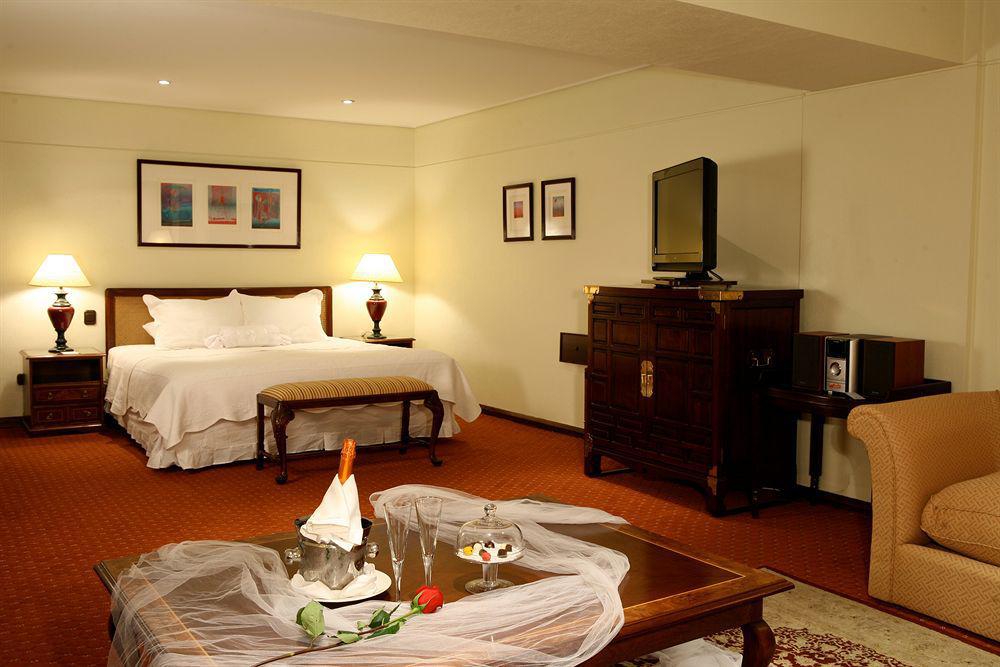 Plaza San Francisco Hotel