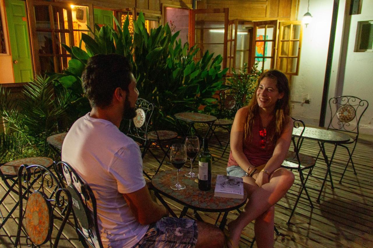 Parron De Colores Hostal *