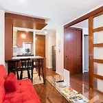 Urban Burgundy - 1BR, Metro, Wifi, TV