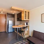 Urban Centric - 1Br W/ Pool, Gym & Metro
