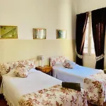 Hostal Plaza Londres 77