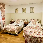 Hostal Plaza Londres 77