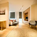 Hom I Amplio Y Luminoso Apartamento En Lastarria