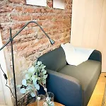 Hom I Moderno Depto Con Encanto En Barrio Lastarria