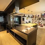 Estilo Industrial En Un Comodo Departamento