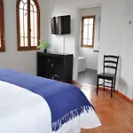 Hotel Casadetodos